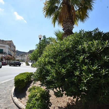 Sicilia Bedda House Bed & Breakfast Scicli Ngoại thất bức ảnh